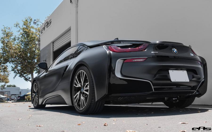  BMW i8 in Black by EAS 2016 года  (фото 12 из 21)
